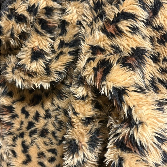 Leopard Print Faux Fur Jacket - Picture 4 of 4